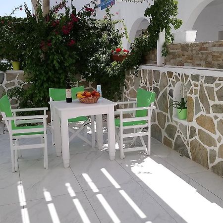 Nicolas Antiparos ciudad Exterior foto