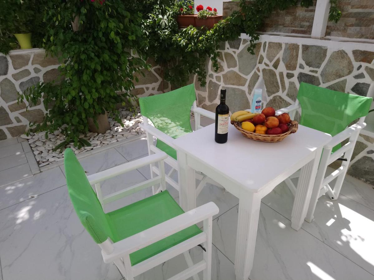 Nicolas Antiparos ciudad Exterior foto