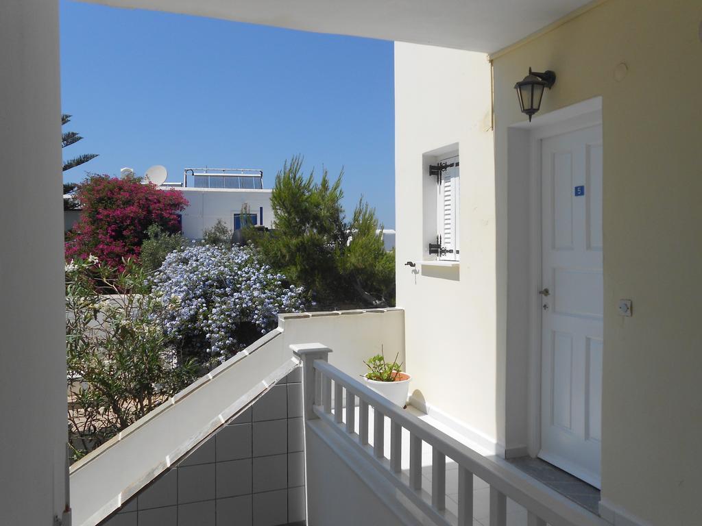 Nicolas Antiparos ciudad Exterior foto