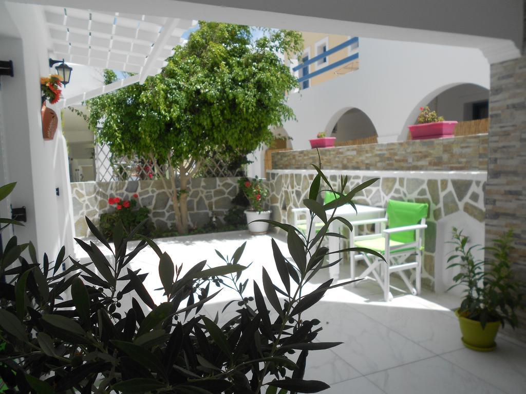 Nicolas Antiparos ciudad Exterior foto