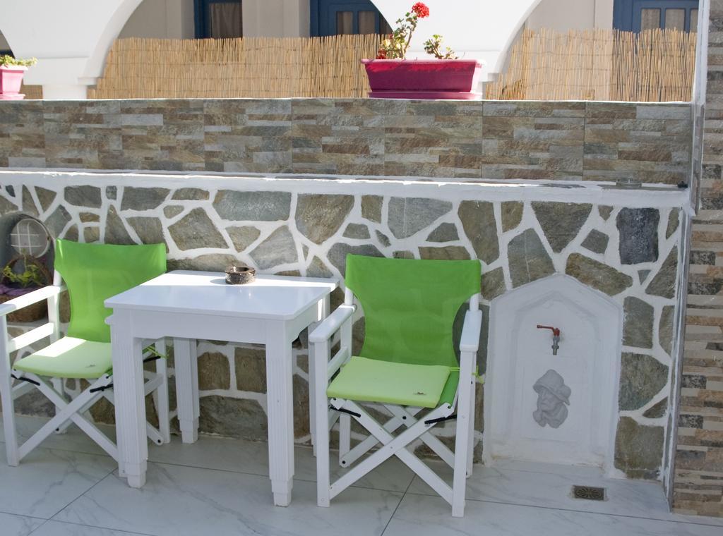 Nicolas Antiparos ciudad Exterior foto