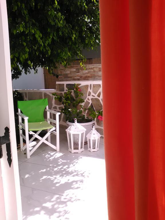 Nicolas Antiparos ciudad Exterior foto