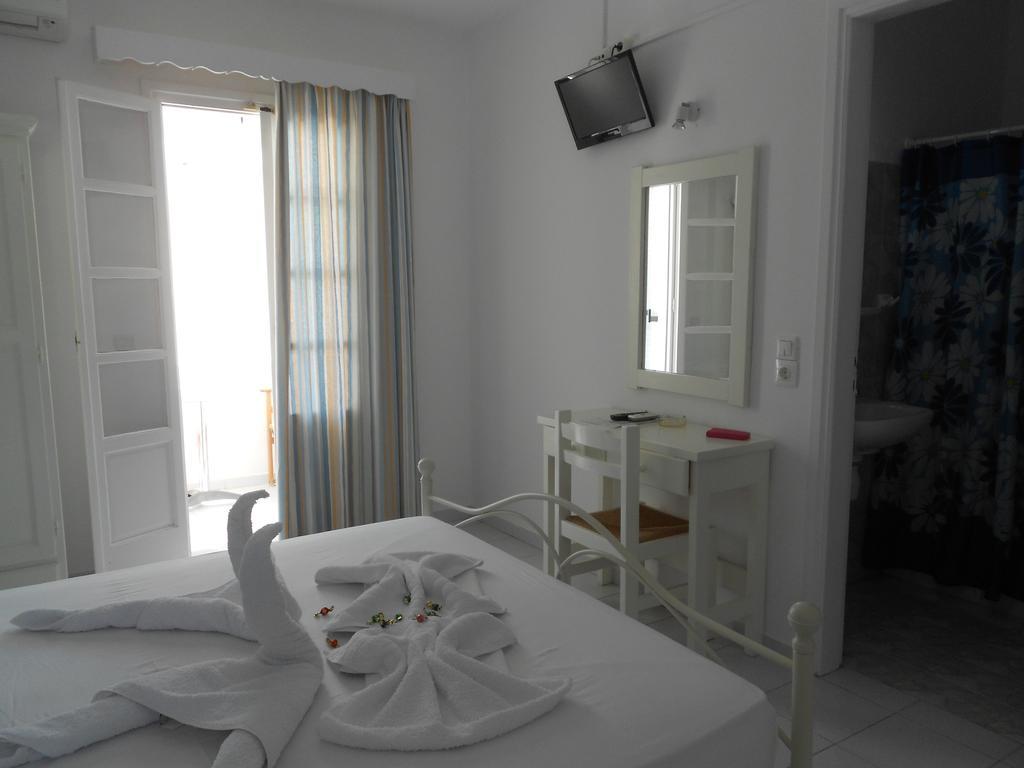 Nicolas Antiparos ciudad Exterior foto
